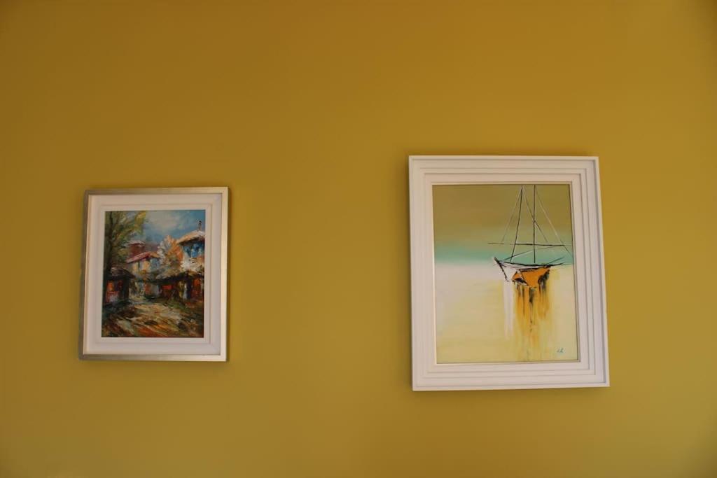 Sunny Overlooking Apartment *